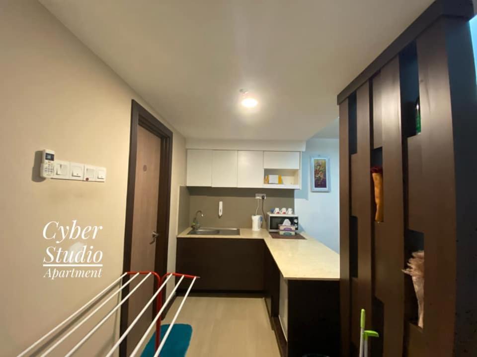 Cyber Studio Apartment コタバル エクステリア 写真